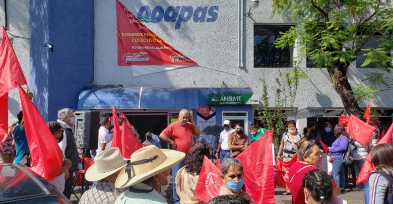 #Morelia Antorchistas Se Manifiestan A Las Afueras Del OOAPAS