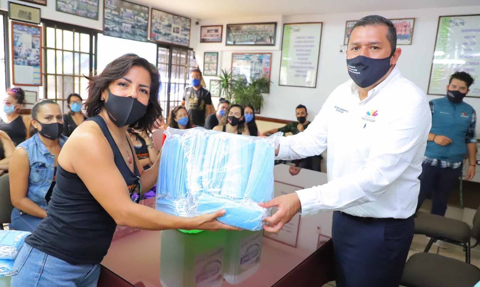 Sedesho Entrega Más De Mil Cubrebocas En Uruapan Para Prevención Del COVID-19