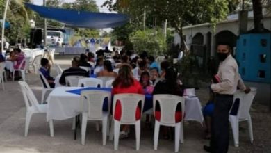 Cierran Calle Pa’ Hacer Fiesta De XV’s En Tabasco, Llega Policía Y Los Desalojan