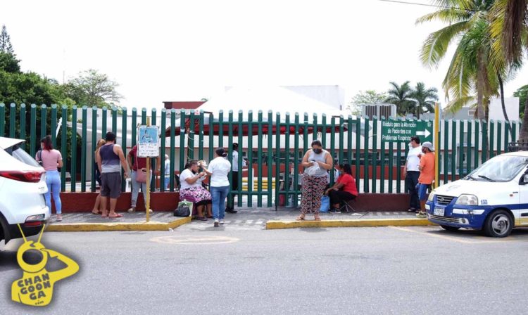 #Michoacán IMSS En LZC Por La Mañana Sólo Recibió 4 Posibles Casos