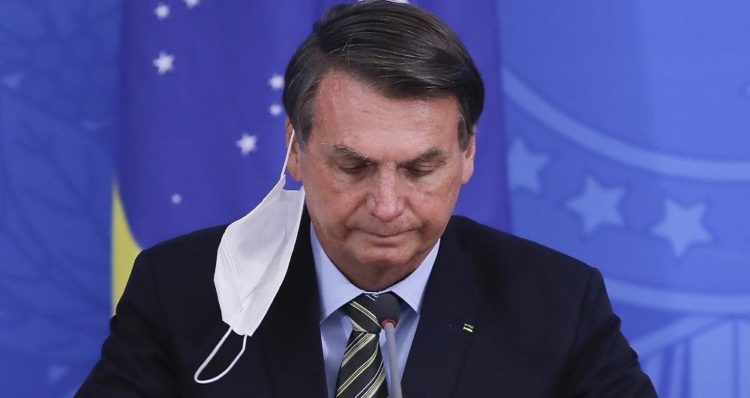 Presidente De Brasil Dice Que Usar Cubrebocas Es Para Gays, Él Tiene COVID-19