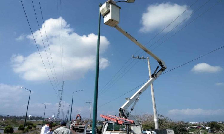 #Morelia Reponen Cableado De Alumbrado Público Que Había Sido Robado 