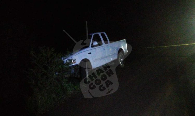 Hallan Cádaver Maniatado Dentro De Camioneta En Tangancícuaro
