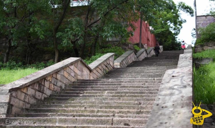 #Morelia Escaleras De Santa María Con Poca Afluencia