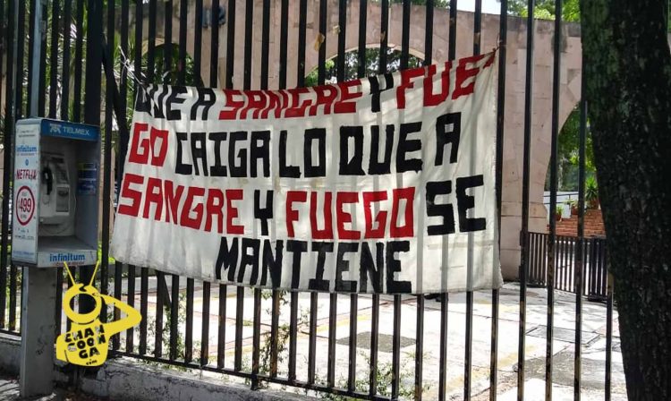 Normalistas Nuevamente Bloquean Ventura Puente