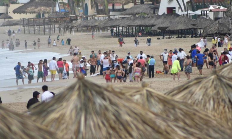 Michoacano Muere Ahogado En Playas De Ixtapa