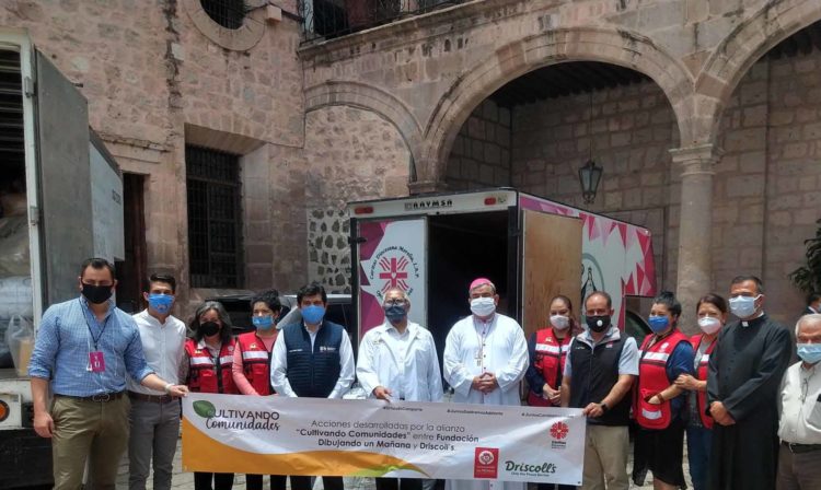 #Morelia Padrecitos Hacen Donación Al Personal Médico Que Enfrenta COVID-19