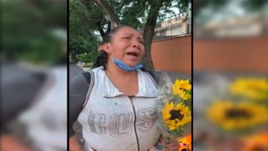 #Video Entre Lágrimas, Vendedora De Flores Pide Ayuda A AMLO Ante Pandemia