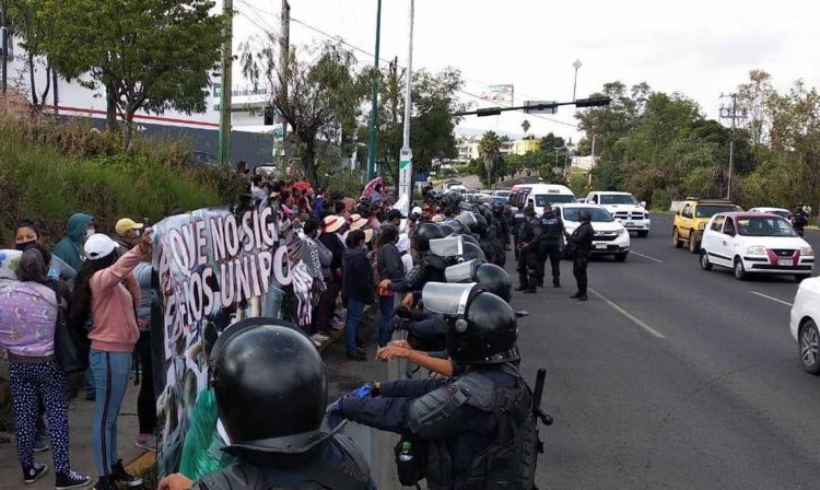 #Morelia Se Registra Manifestación Frente A Casa De Gobierno