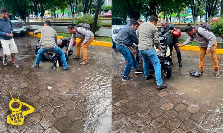#Morelia Tras Lluvias, Mega Pozo Deja A Señor Accidentado Y Su Moto Hecha Caca 