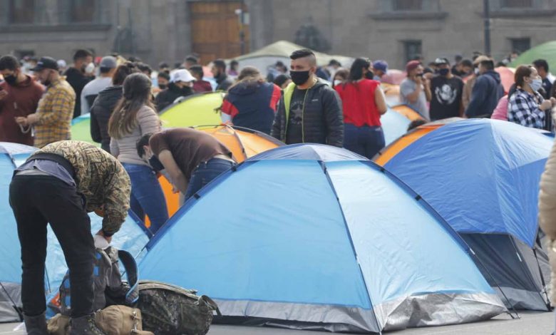 Normalistas Michoacanos Hacen Plantón En #CDMX Para Exigir Plazas