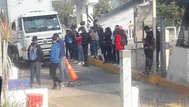 #Michoacán Normalistas Toman Caseta Y Hace Cobros Voluntariamente A Fuerza