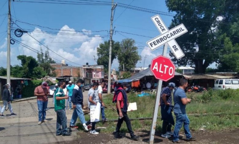 CNTE Vuelve A Tomar Vías Del Tren En Michoacán