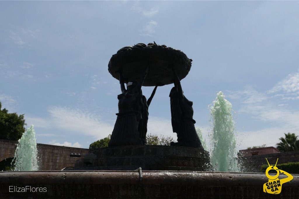 #Morelia Por Día Del Aborto, Feministas Tiñen De Verde Las Tarascas