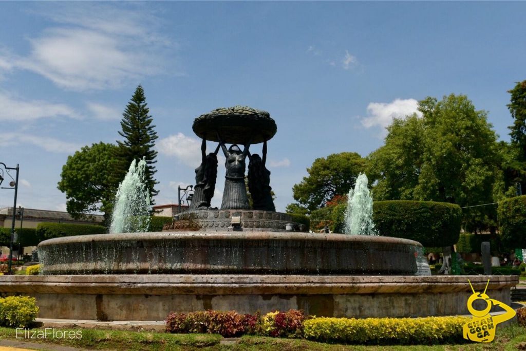 #Morelia Por Día Del Aborto, Feministas Tiñen De Verde Las Tarascas