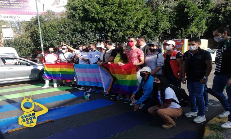 #Morelia Pintan Paso Peatonal 'Arcoiris' En Apoyo A Comunidad LGBT+