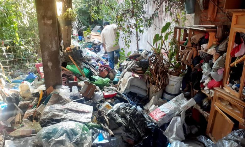 Sacan Ch*ngos De Basura De Una Casa En Morelia