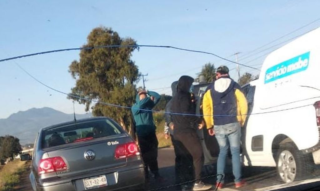 Normalistas Secuestran Vehículos En Tiripetío