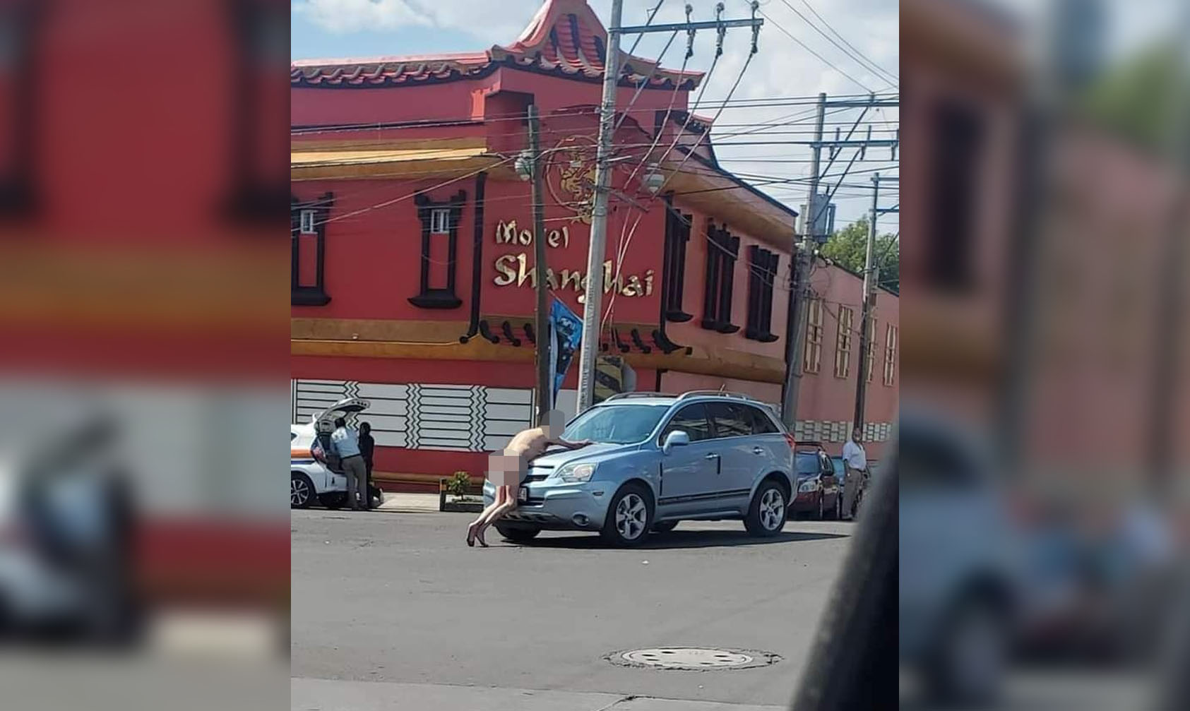 Camote Poblano: Vato Sale Desnudo De Motel Y Trata De Bloquear El Camino A  Camioneta – Changoonga.com – Noticias de última hora, con un toque acidito