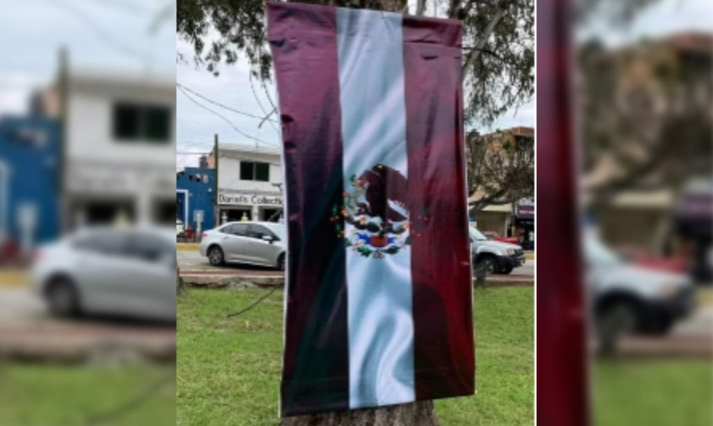Pasa En México: Cambian Colores A La Bandera Por Los De MORENA –   – Noticias de última hora, con un toque acidito