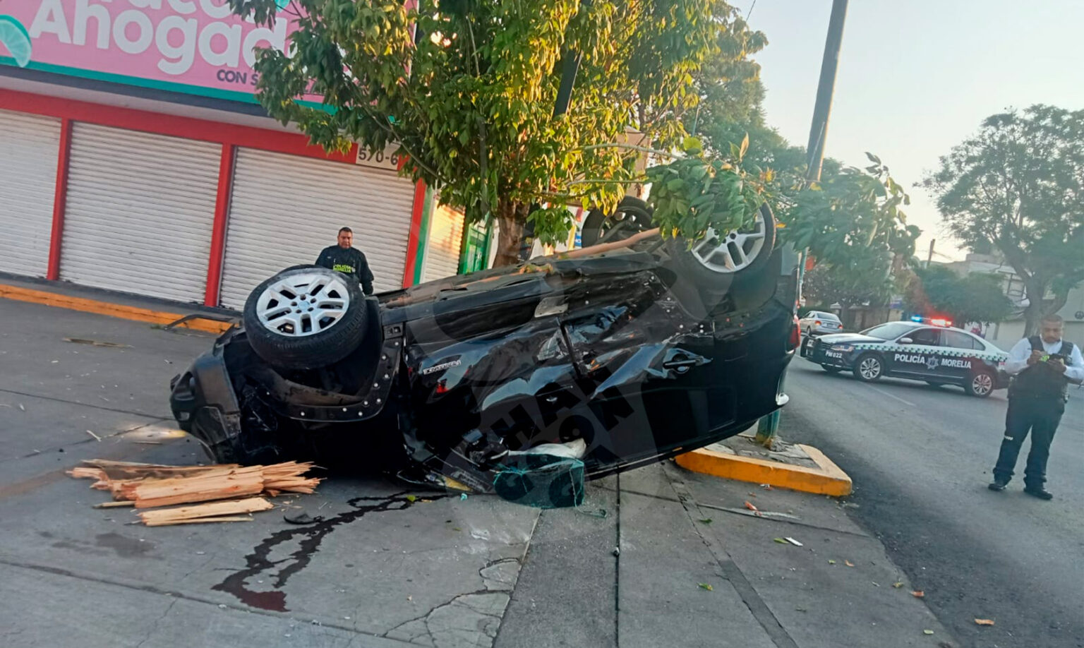 Morelia Fuerte Choque Entre Av. Lázaro Cárdenas Y Calz. Ventura Puente