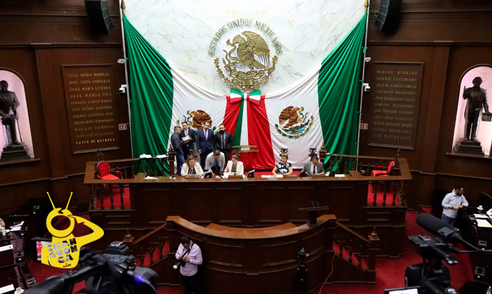 Los Departamentos No Cuentan Con Congreso Ni Poder Judicial